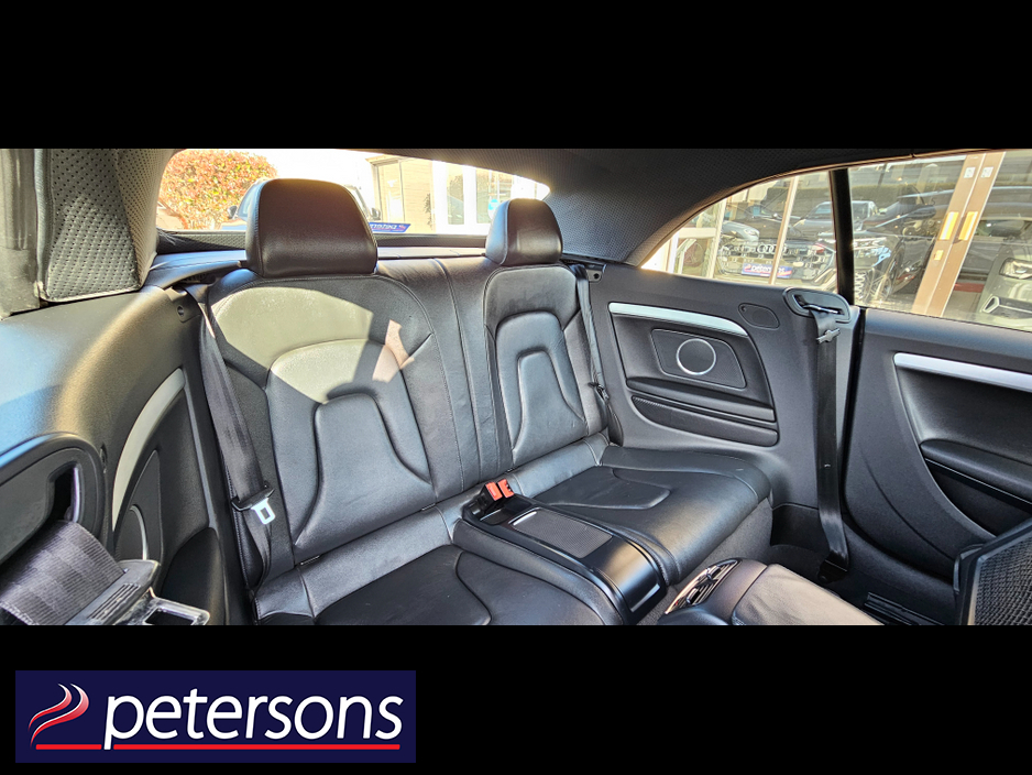 2011 Audi A5 - image 22