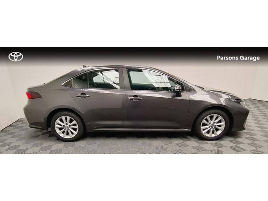 2023 Toyota Corolla - image 3