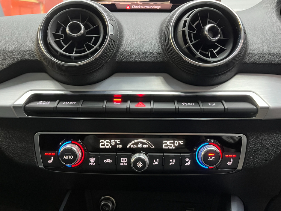 2021 Audi Q2 €28950 2021 AUDI Q2 35TDI SPORT 2.0 AUTOMATIC / CRUISE CONTROL / REVERSE CAMERA / HEATED SEATS / APPLE CARPLAY / AND MORE €28,950