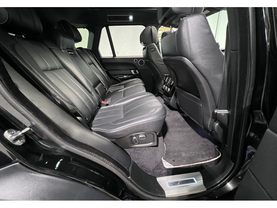 2013 Land Rover Range Rover - image 40