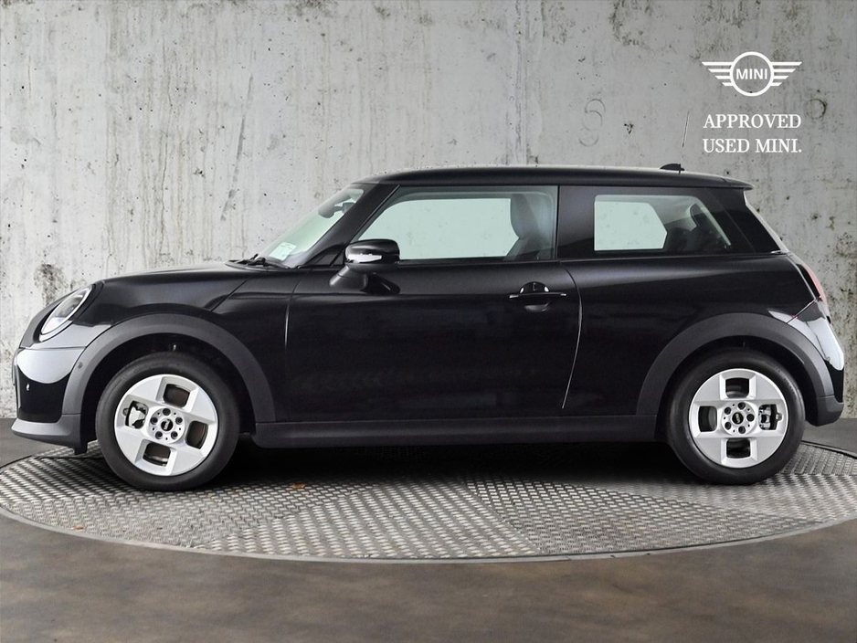 2025 MINI Hatch Cooper C 3 Door €39,900