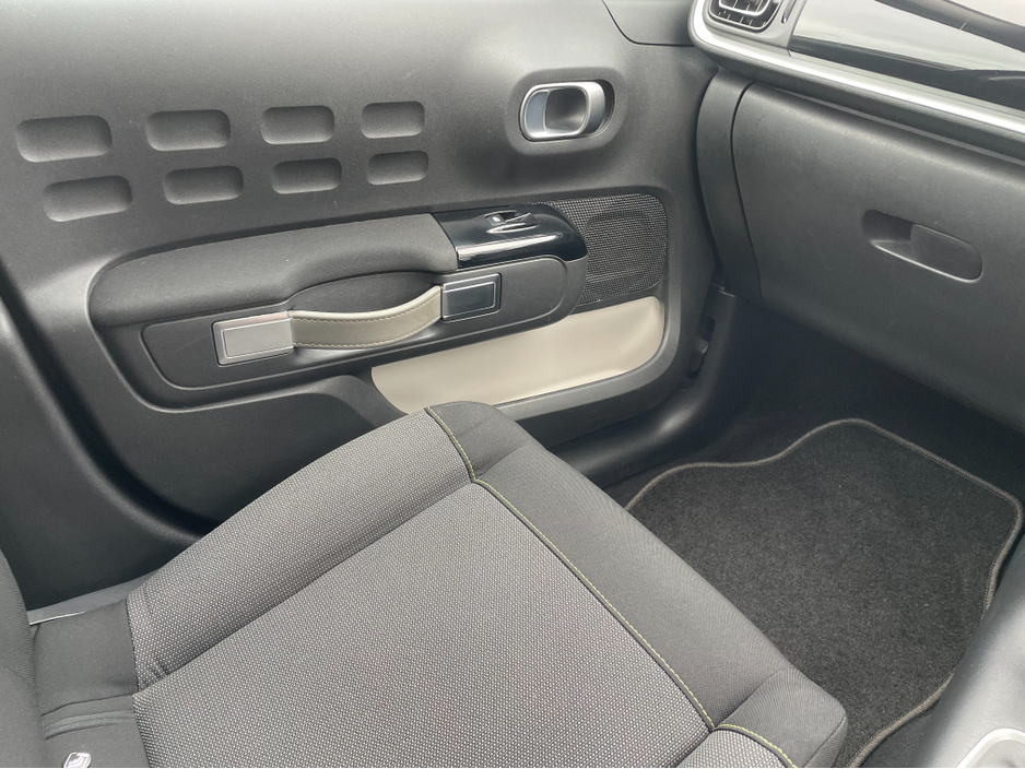 2017 Citroen C3 - image 16