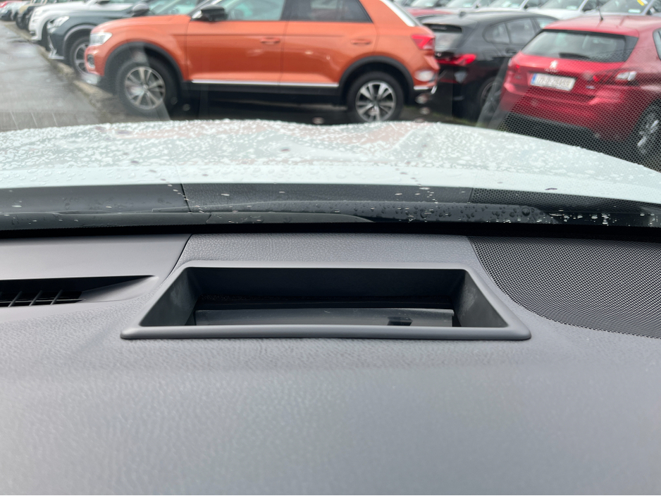 2020 Toyota Camry - image 22