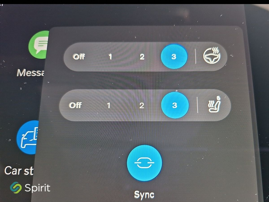 2025 Volvo XC90 - image 12