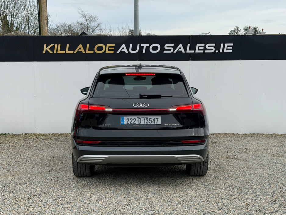 2022 Audi e-tron - image 8