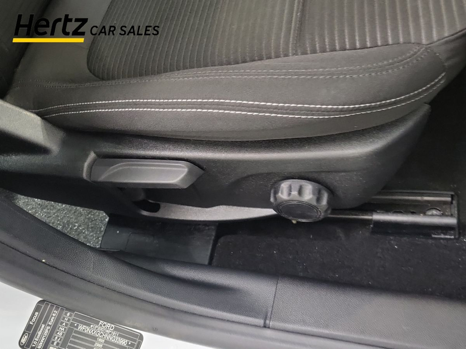 2023 Ford Focus - image 19