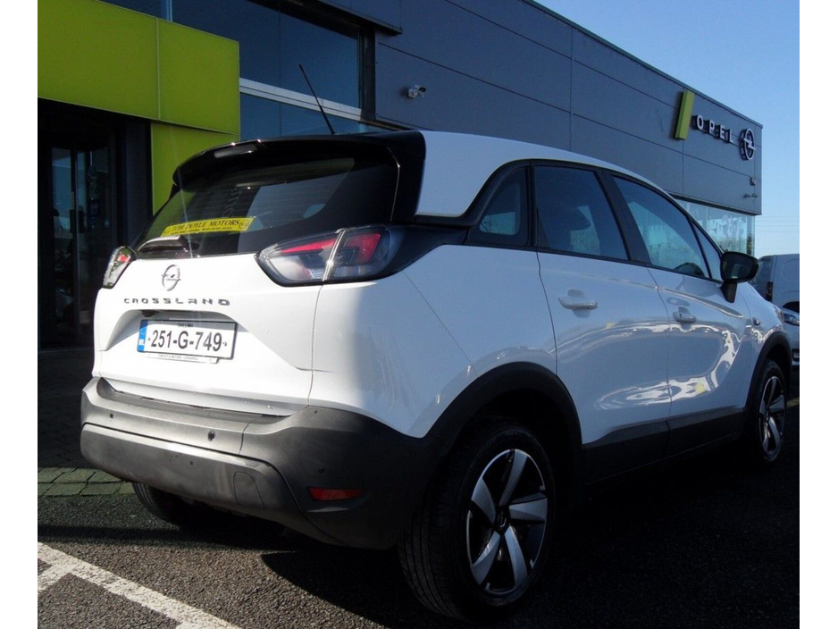 2025 Opel Crossland - image 5