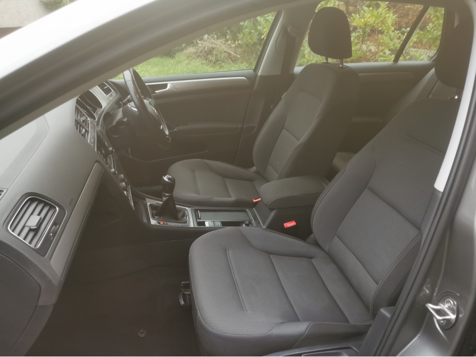 2016 Volkswagen Golf - image 15