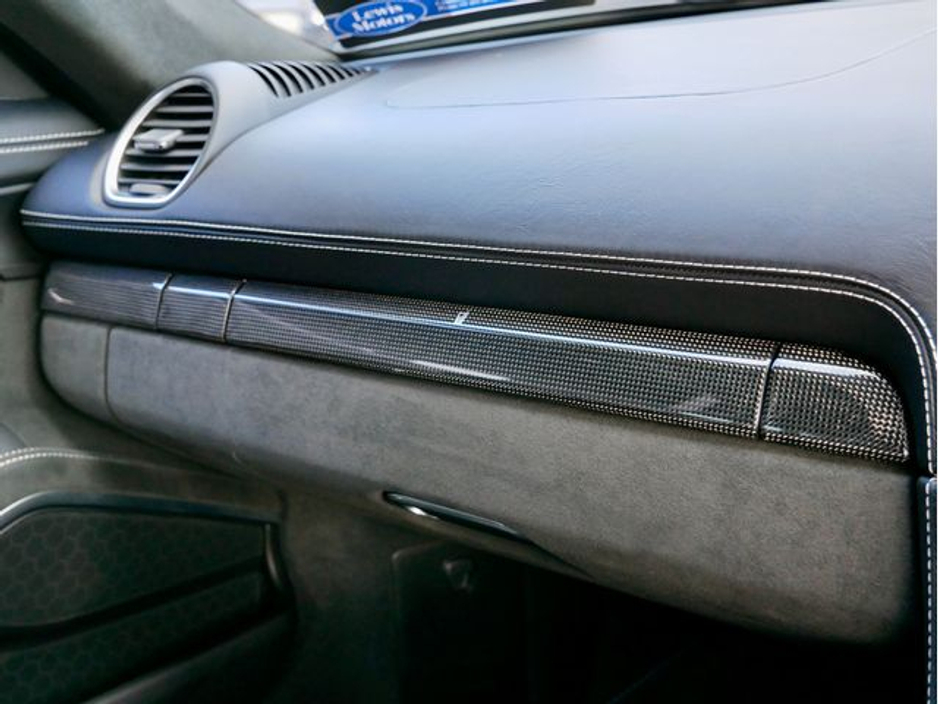 2023 Porsche Cayman - image 37