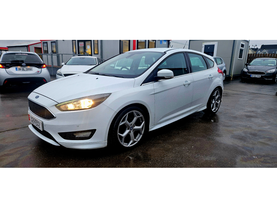 2016 Ford Focus ZETEC S 1.0 ECO 125BHP LOW MILES €9,750