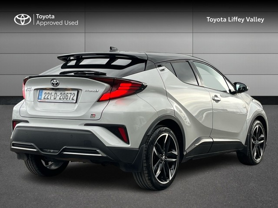 2022 Toyota C-HR - image 2