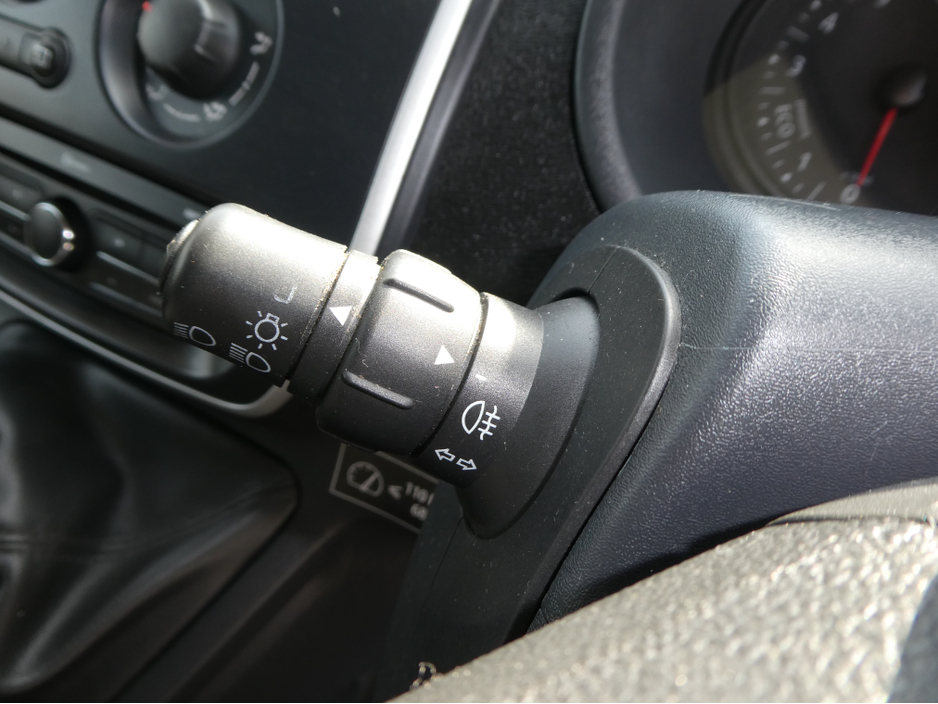 2015 Renault Kangoo - image 22