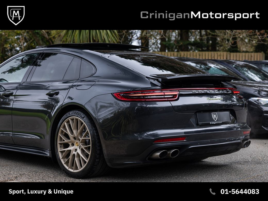 2020 Porsche Panamera - image 13