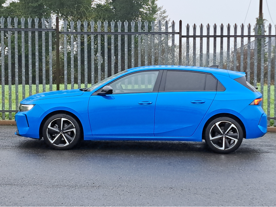 2025 Opel Astra ELEGANCE 1.2TURBO 110BHP **REVERSING CAMERA** €29,950