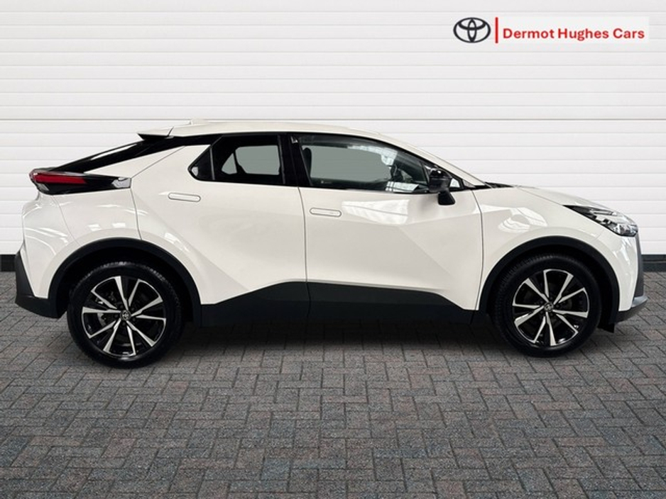 2024 Toyota C-HR - image 3