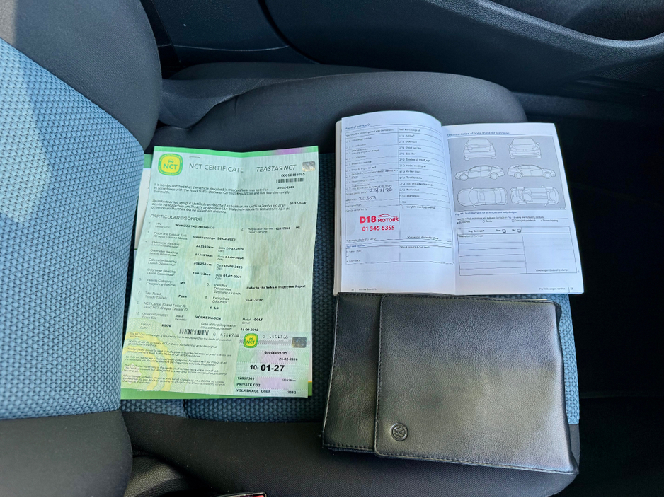 2012 Volkswagen Golf - image 20