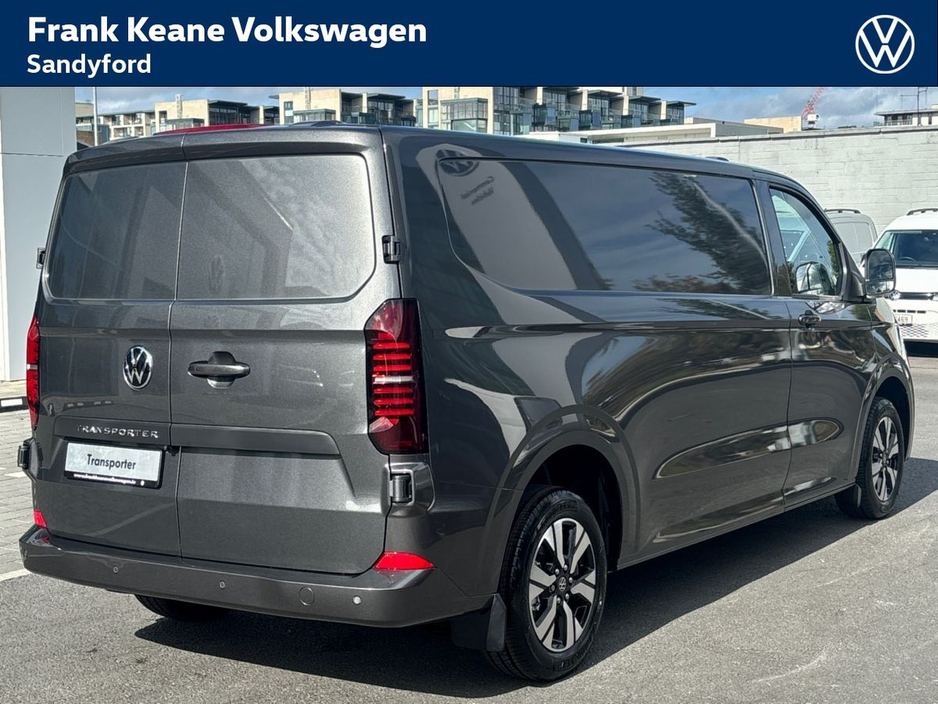 2026 Volkswagen Transporter HIGHLINE AUTO 30 LWB 150BHP *5 YEAR WARRANTY* *0% FINANCE AVAILABLE* *17" MONTE CARLO ALLOYS* *BODY COLOUR CODED BUMPERS* *APPLE CARPLAY/ANDROID AUTO* *REAR VIEW CAMERA* *FRONT AND REAR PARKING SENSOR €38,952