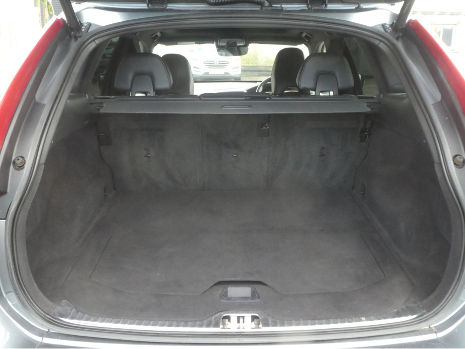 2017 Volvo XC60 2.4D D5 R-DESIGN LUXURY NAV AWD