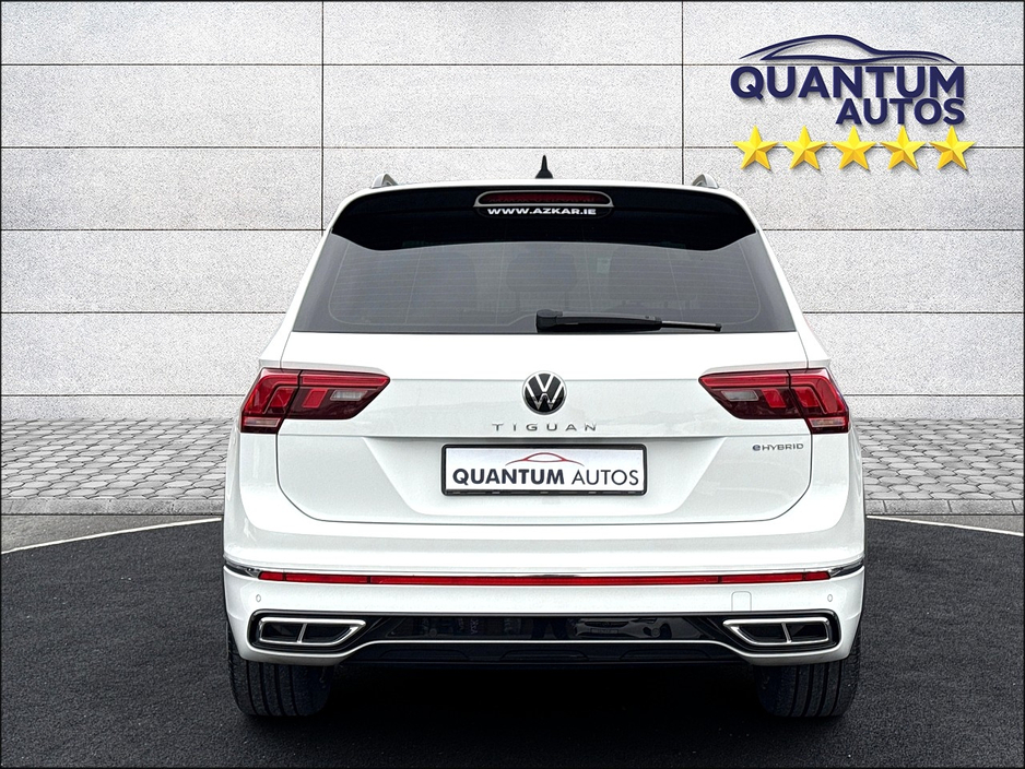 2023 Volkswagen Tiguan - image 7