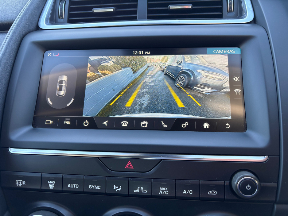 2019 Jaguar E-Pace - image 21