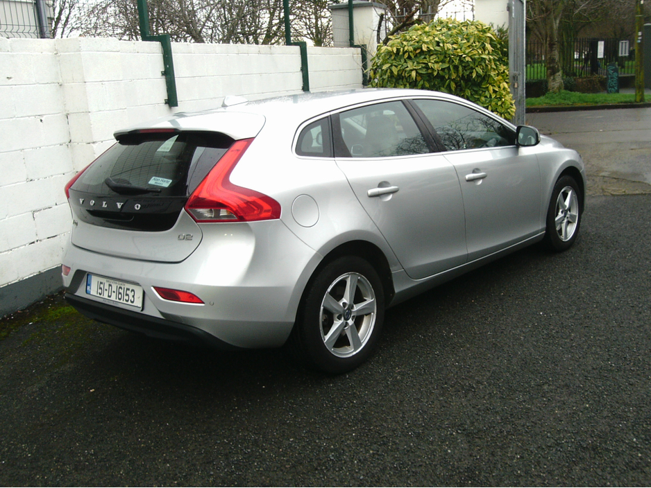 2015 Volvo V40 1.6 D2 SE ** FSH (Volvo ) ** 1 Owner  ** €11,745