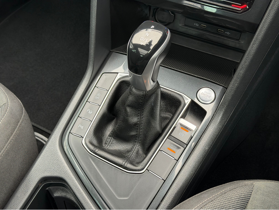 2021 Volkswagen Tiguan - image 30