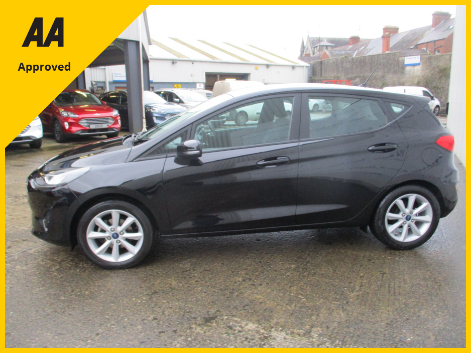 2024 Ford Fiesta 1.0 TREND MODEL IS ONE OWNER AND ONLY 33000 KMS IN EXCELLENT CONDITION. FULLY SERVICED AND 12 MONTHS WARRANTY AND 12 MONTHS AA COVER !!! €25,950