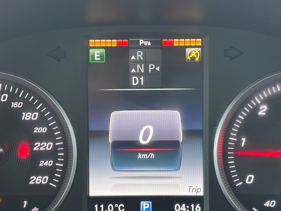 2017 Mercedes-Benz GLC Class - image 22