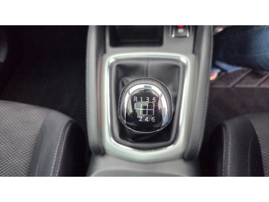 2017 Nissan Qashqai - image 16