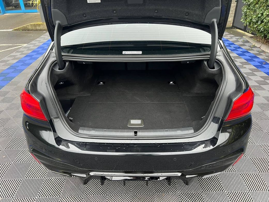 2020 BMW 5 Series 530e LCI M-SPORT COMPETITION 2.0 HYBRID // VERY LOW MILEAGE // NEW M5 COMP ALLOYS // LEATHER HEATED SEATS // 360 PARKING CAMERAS €35,950