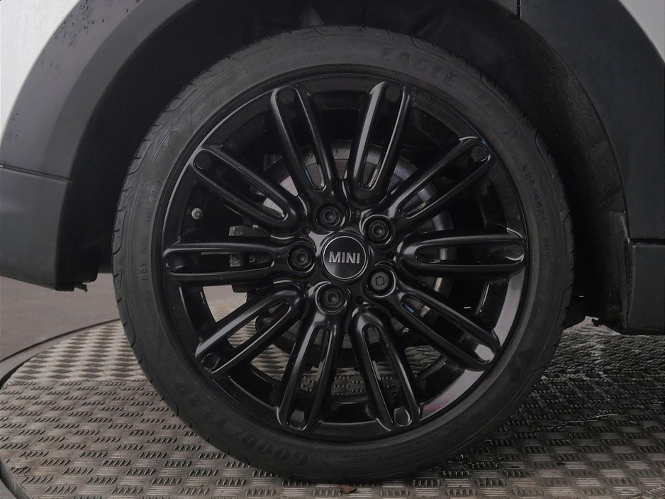 2024 MINI Hatch 5-Door Cooper Exclusive €35,900