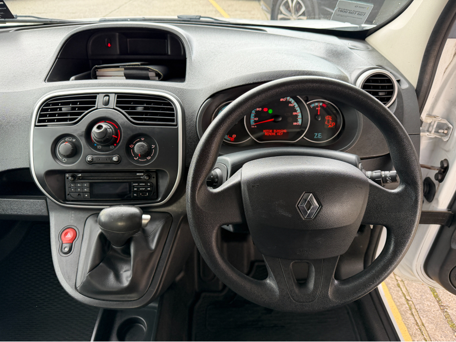 2020 Renault Kangoo - image 15