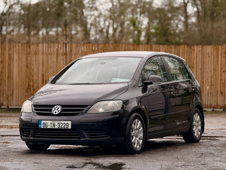 2006 Volkswagen Golf - image 3