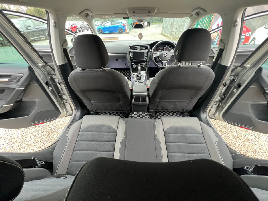 2017 Volkswagen Golf - image 18