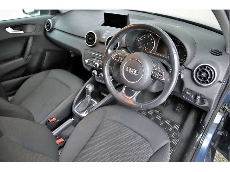 2017 Audi A1 - image 13