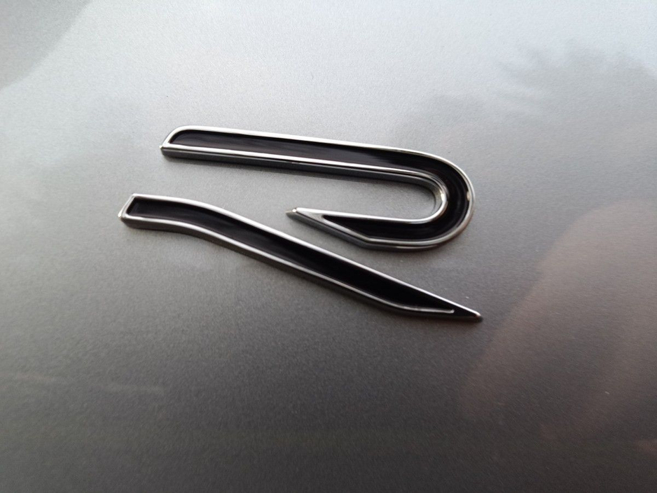 2025 Volkswagen Tiguan - image 10