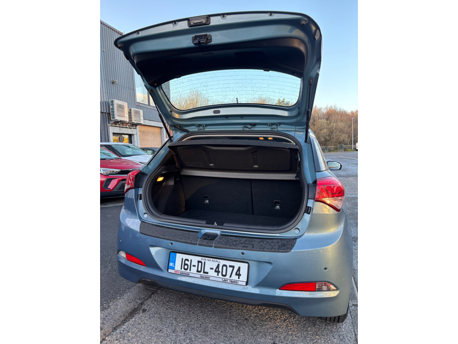 2016 Hyundai i20 - image 8