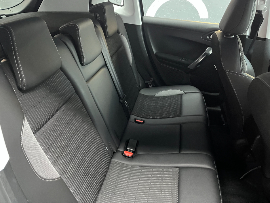 2017 Peugeot 2008 €12950 2017 PEUGEOT 2008 CROSS CITY 1.2 AUTOMATIC / CRUISE CONTROL AND MORE €12,950