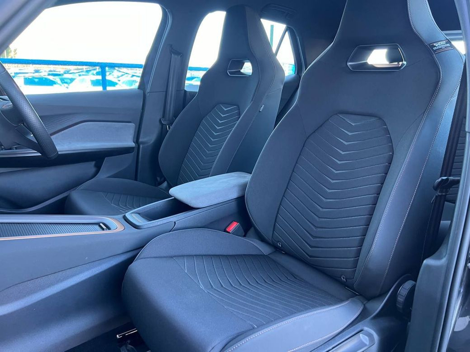 2023 Cupra Born - image 6