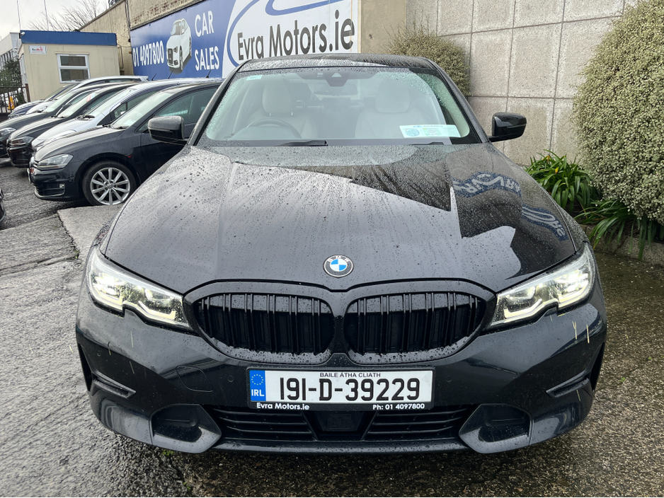 2019 BMW 3 Series 320D SPORT AUTOMATIC 2.0 DIESEL //REVERSE CAMERA//FULL LEATHER HEATED SEATS//CARPLAY// €26,950