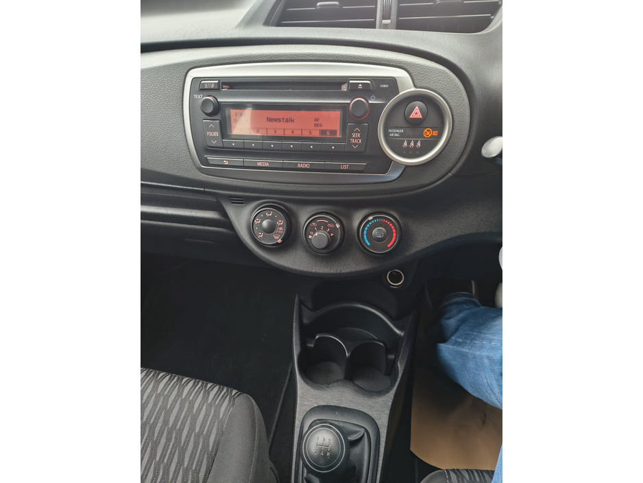 2014 Toyota Yaris 1.0 AURA 4DR €8,950