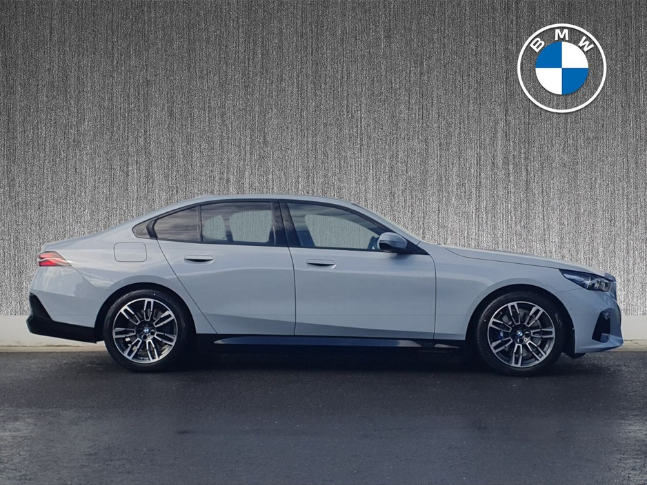 2026 BMW 5 Series - image 3