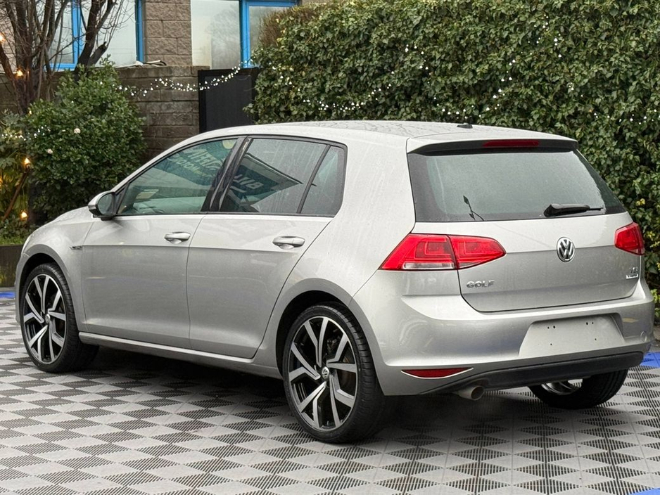 2015 Volkswagen Golf R-LINE PACK 1.2 TSI // LOUNG EDITION // VERY LOW MILEAGE // BLUETOOTH MUSIC // ADAPTIVE CRUISE CONTROL €14,900