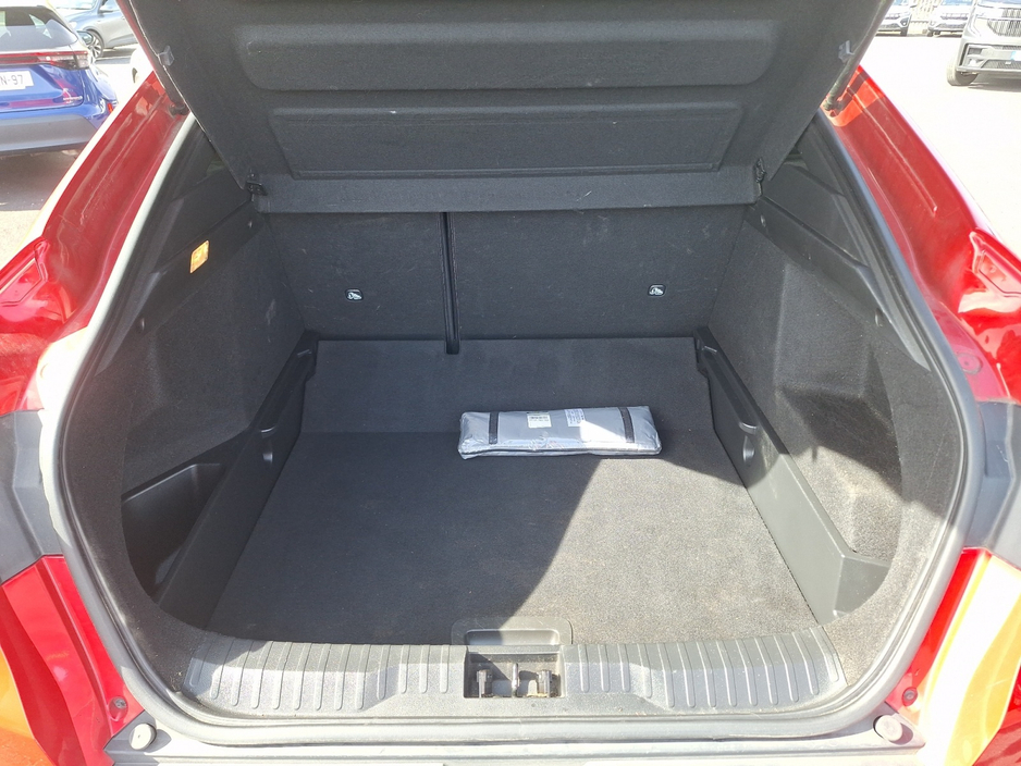 2022 Renault Arkana - image 9