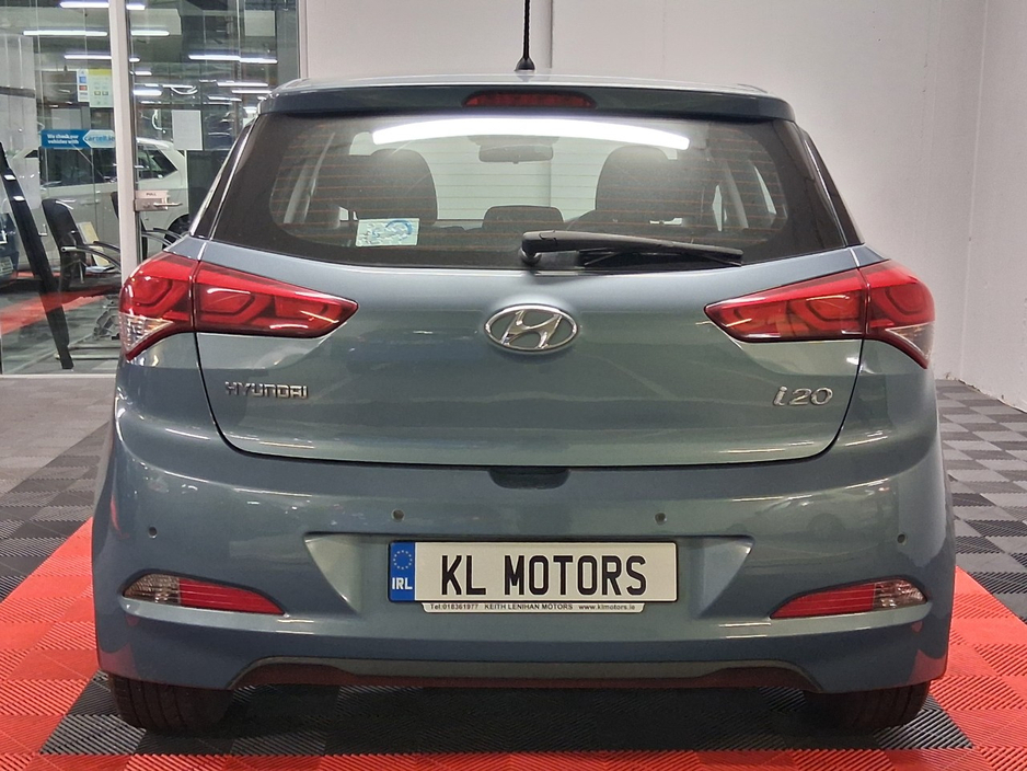 2015 Hyundai i20 - image 4