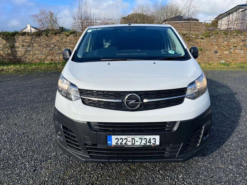 2022 Opel Vivaro LWB LOW MILEAGE €16,950