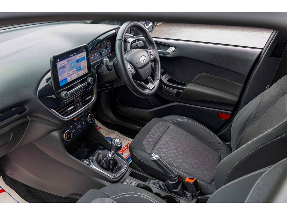 2019 Ford Fiesta - image 6