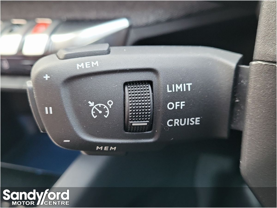 2023 Peugeot 3008 1.2 PureTech ALLURE*FSH* €31,950