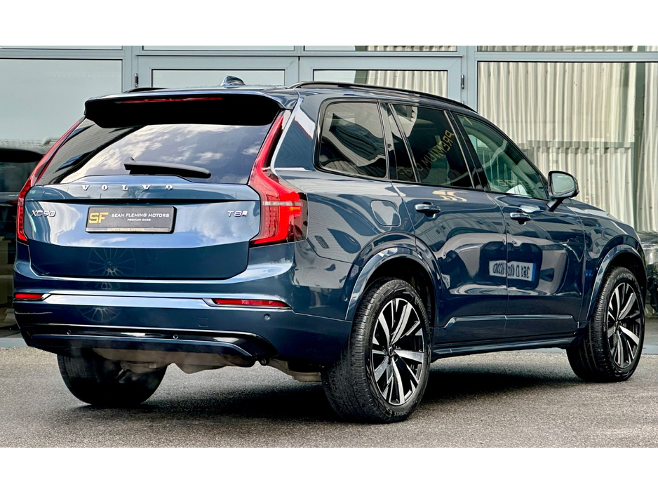 2025 Volvo XC90 - image 5