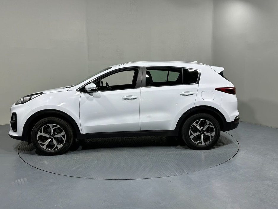 2020 Kia Sportage - image 4